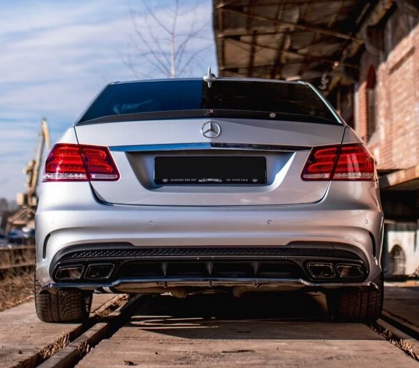Extensión alerón Mercedes-Benz E63 AMG / AMG-Line sedán W212 FL
