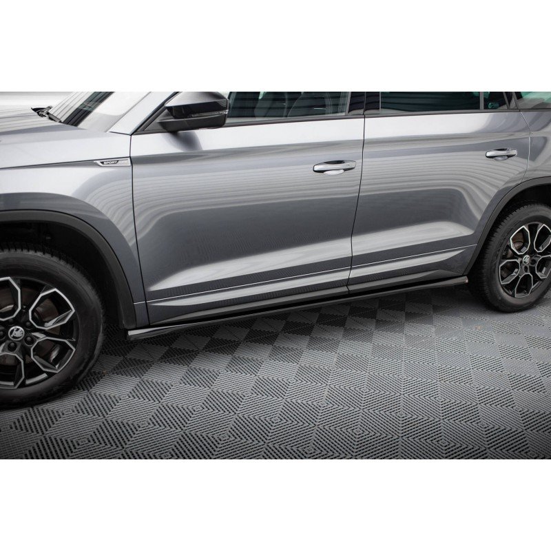 Lip V.2 Maxton Design Skoda Kodiaq Sportline Mk1 FL - Imagen 3